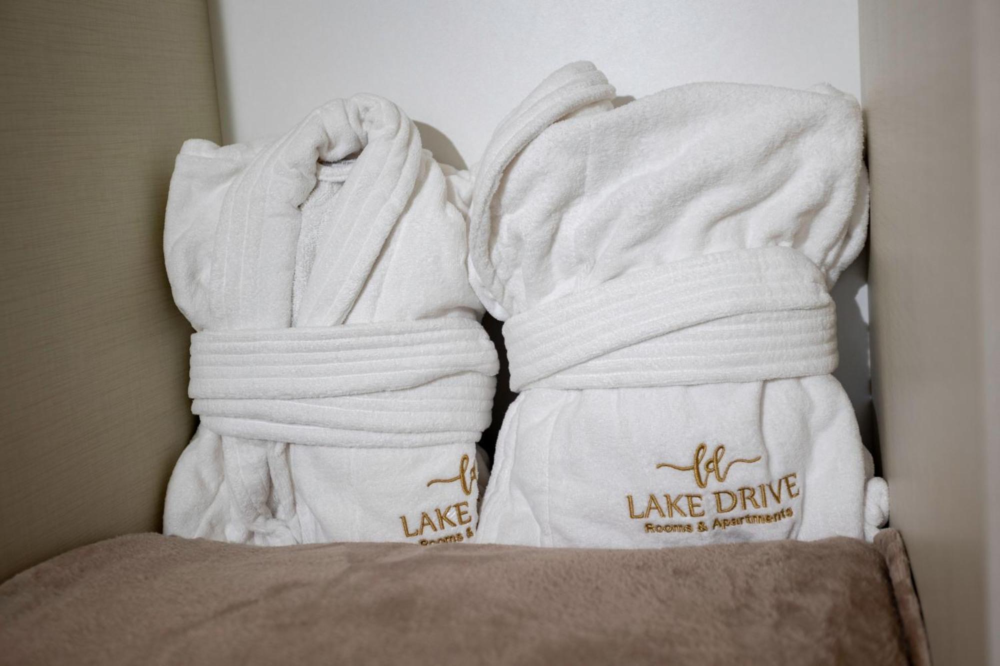 Lake Drive Rooms&Apartments Tirana Buitenkant foto