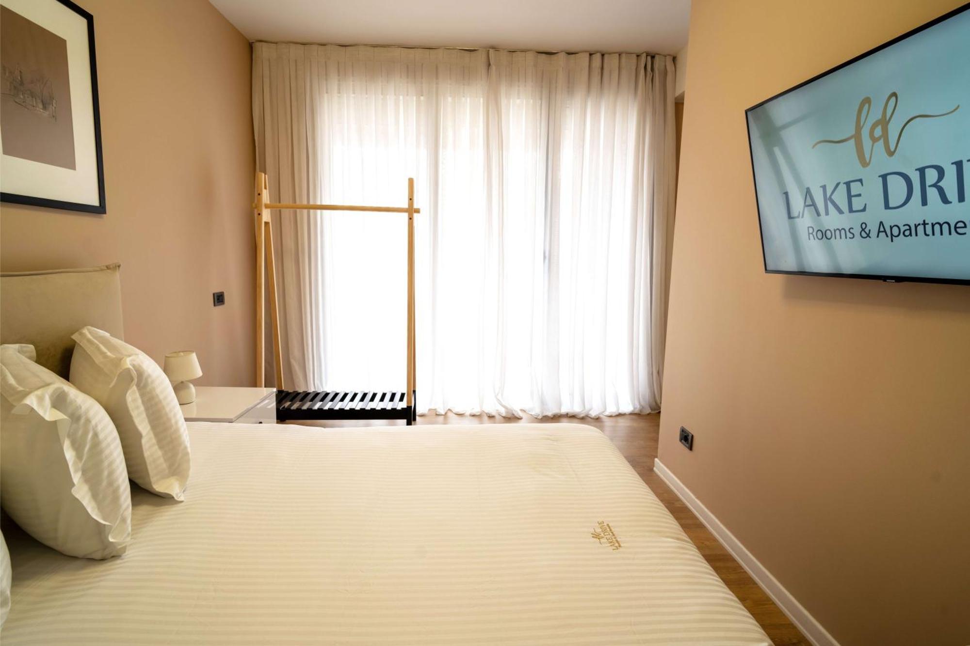 Lake Drive Rooms&Apartments Tirana Buitenkant foto