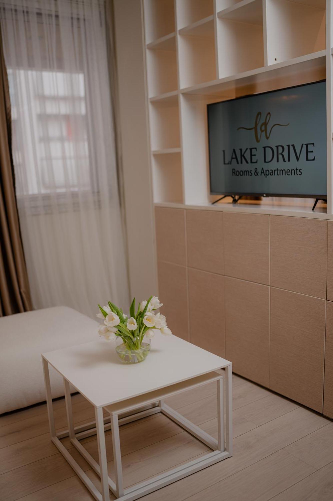 Lake Drive Rooms&Apartments Tirana Buitenkant foto