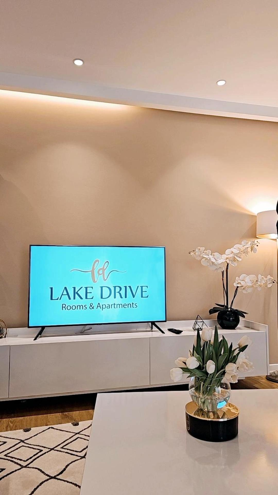 Lake Drive Rooms&Apartments Tirana Buitenkant foto